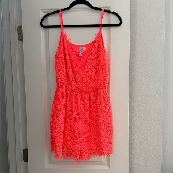 Vibrant Pink Lace romper - Picture 1 of 4